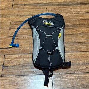 CamelBak HydroBak Hydration Pack 50 oz Hydration Black Gray Water With Bladder